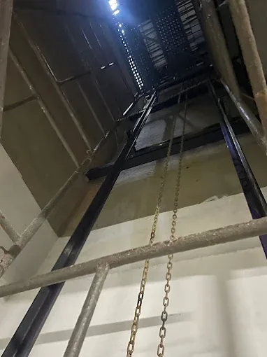 Fosso de elevador com impermeabilização, ponto de verificação de estanqueidade